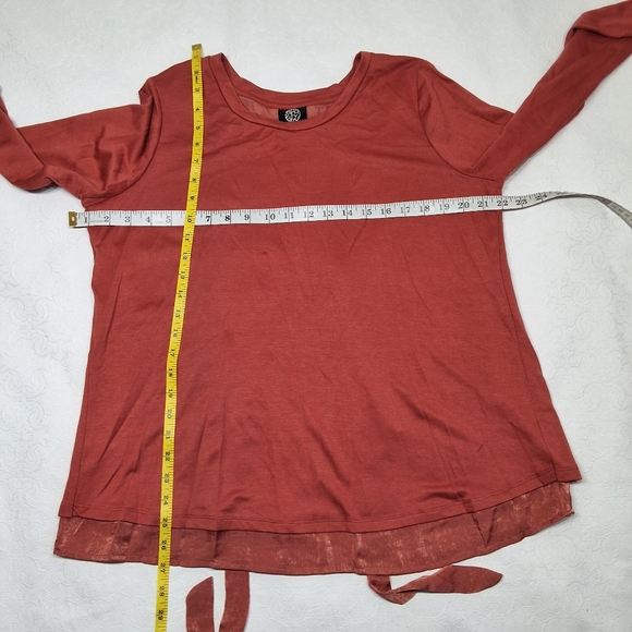 Bobeau Women's Satin Blouse Long Sleeeves Size - Picture 8 of 12